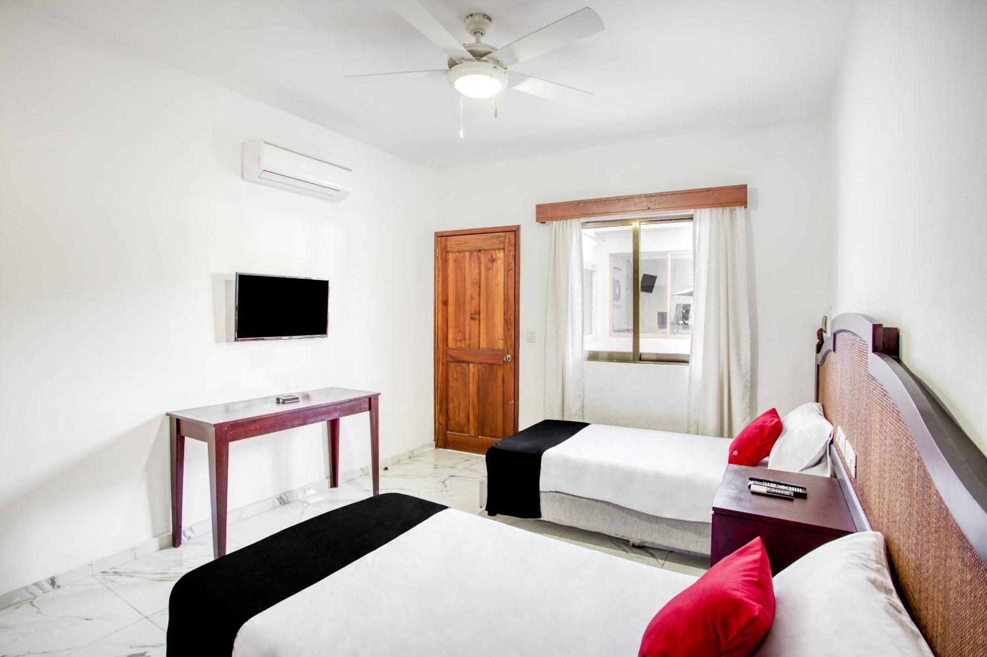Capital O Hotel Yukon 普拉亚卡门 外观 照片